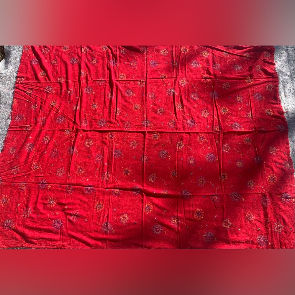 Adorable vintage 90s red cotton gauze w/ rainbow floral embroidery fabric sewing - Picture 4 of 16